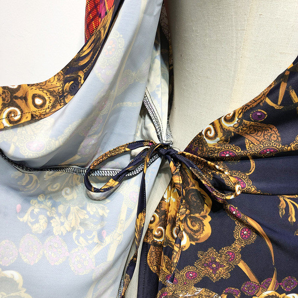 Rochie lunga de dama cu model colorat si maneci lungi