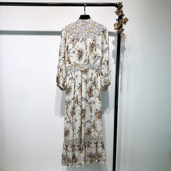 Rochie lungă și largă cu decolteu oval