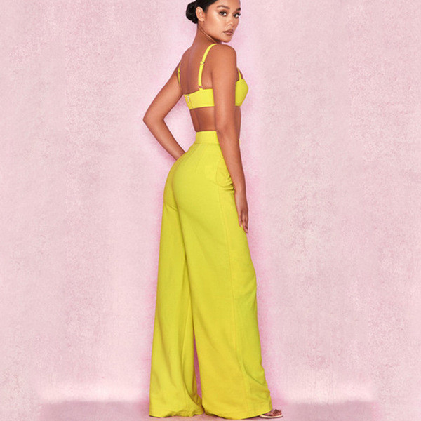 Κομψό και μοντέρνο γυναικείο σετ αμάνικο και παντελόνι  σε τρία χρώματα