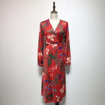 Rochie cu decolteu in V si maneci lungi cu model floral