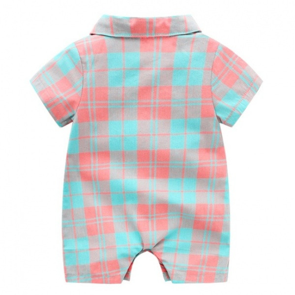 Salopetă modernă pentru copii în carouri pentru băieți