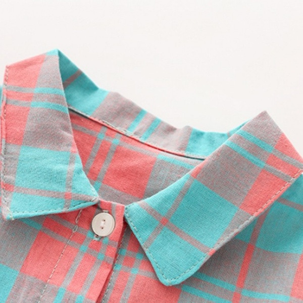 Salopetă modernă pentru copii în carouri pentru băieți