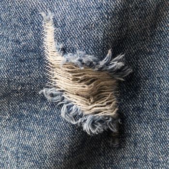 Fusta scurta dama casual din denim cu motive rupte