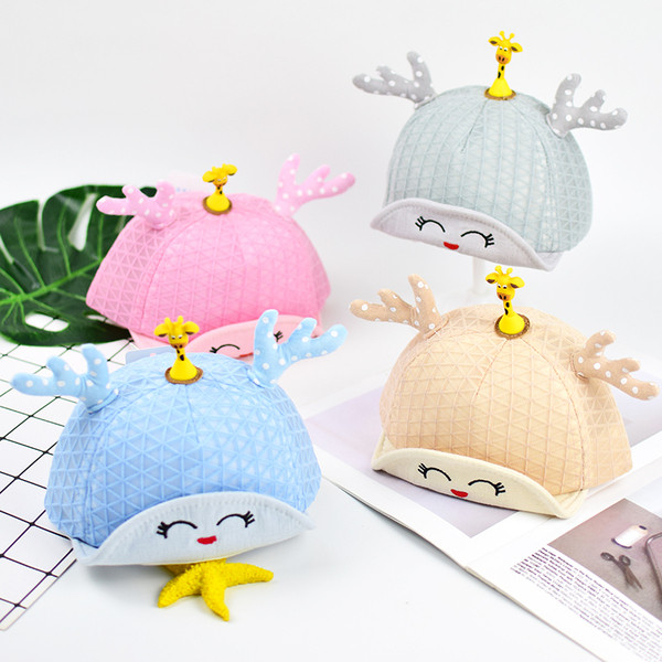 Pălărie modernă pentru copii cu element 3D în mai multe culori