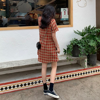 Rochie dama in carouri de culoare rosie