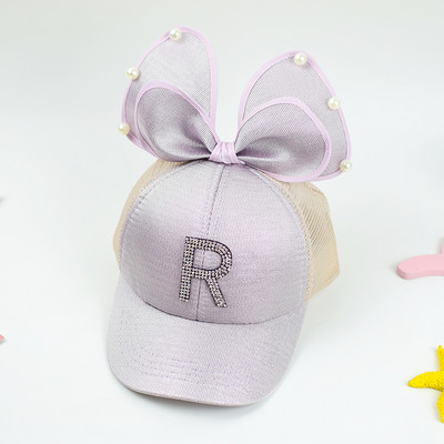 Pălărie modernă pentru copii cu vizor și element 3D - mai multe culori