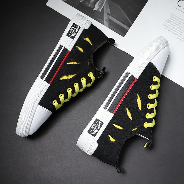 Tenisi de bărbați actuali în două culori cu inscripții