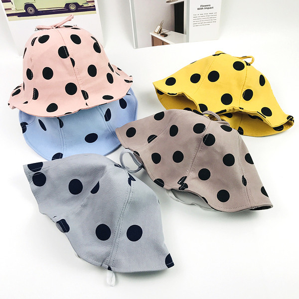 Palarie moderna pentru copii cu puncte in mai multe culori