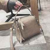 Geanta de dama cu maner scurt si lung in mai multe culori