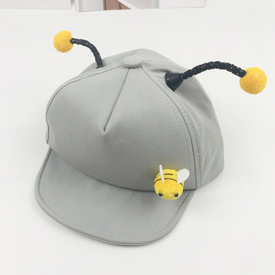 Palarie pentru copii cu element 3D in mai multe culori