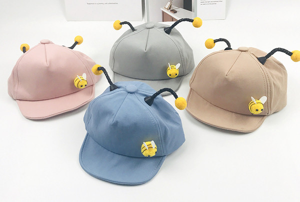 Palarie pentru copii cu element 3D in mai multe culori