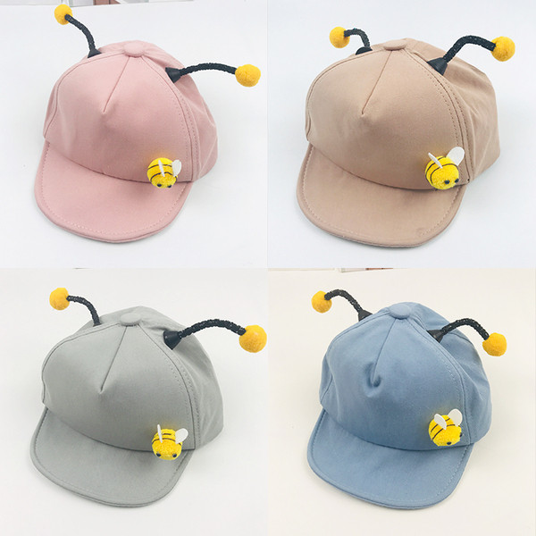 Palarie pentru copii cu element 3D in mai multe culori