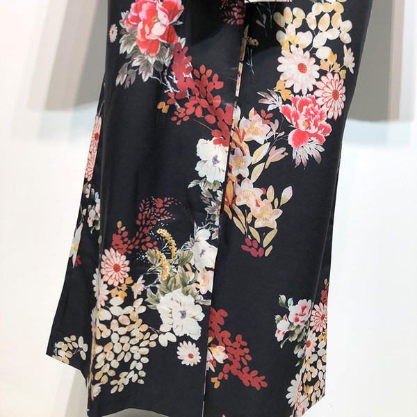 Rochie lunga cu legaturi in talie cu model floral