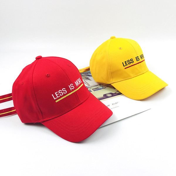 Palarie pentru copii cu vizor si broderie colorata - inscriptie