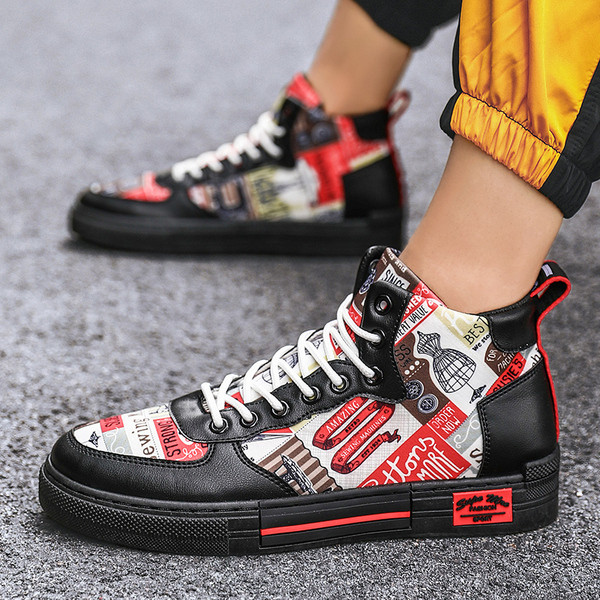 Tenisi de barbati actuali in trei culori cu aplicare