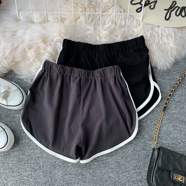 Pantaloni scurți casual dama cu elastic in trei culori