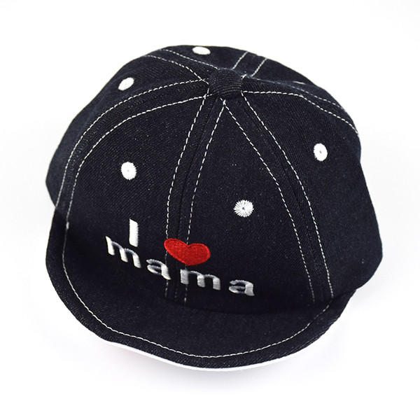 Palarie pentru copii cu broderie colorata in trei culori