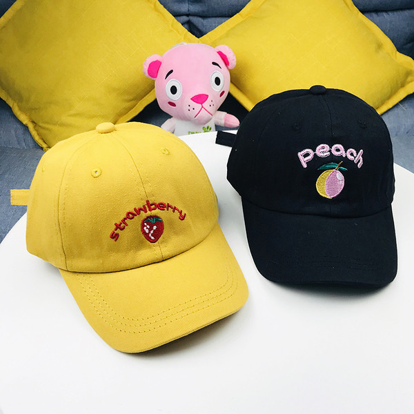 Palarie pentru copii cu vizor si broderie colorata in mai multe culori