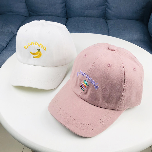 Palarie pentru copii cu vizor si broderie colorata in mai multe culori