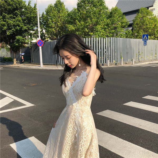 Rochie lunga de dama eleganta din dantela in mai multe culori