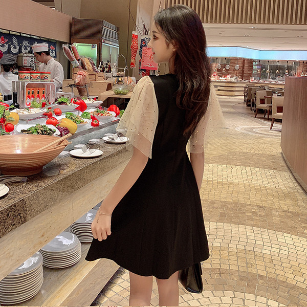 Rochie de dama eleganta - model croiat in negru