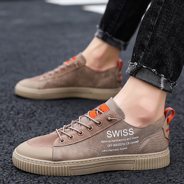 Adidași moderni pentru bărbați în patru culori cu inscripții