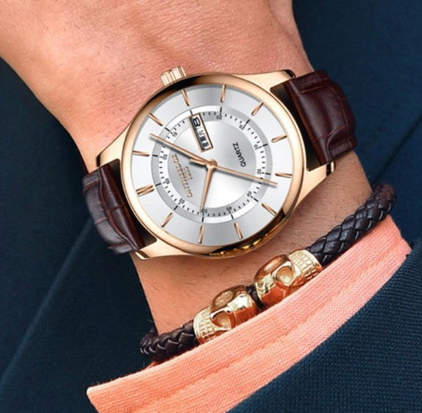 Ceas modern pentru bărbați în cinci culori