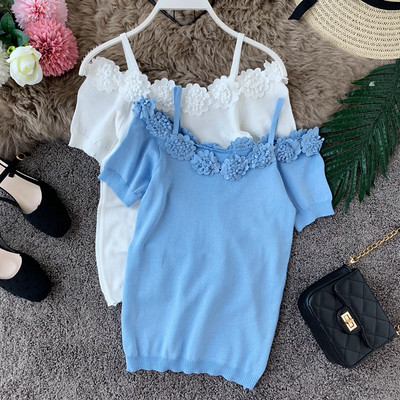 Bluză de damă cu mâneci scurte și flori în trei culori