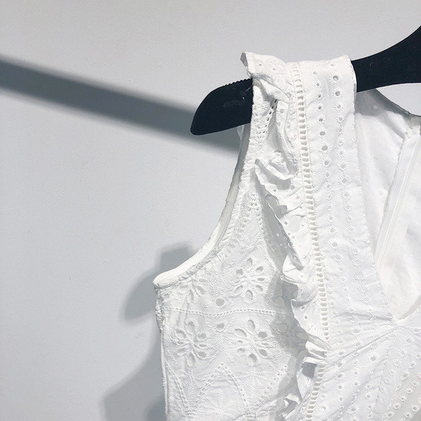 Rochie de dama cu bretele late in alb cu dantela