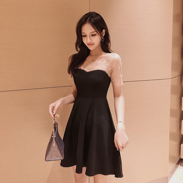 Rochie eleganta de dama cu maneca scurta de culoare neagra - model croiat