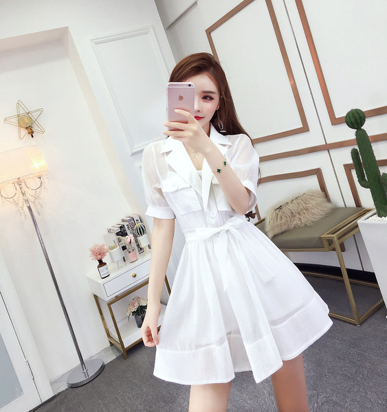 Rochie de dama actuala in alb si negru - model croiat