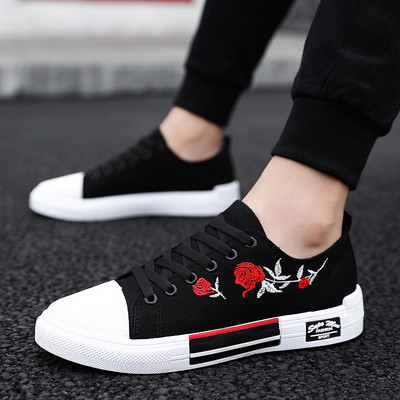 Tenisi actuali pentru bărbați în negru și roșu cu broderie