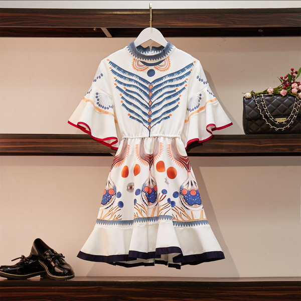 Rochie de dama moderna croiala cu maneci scurte in alb