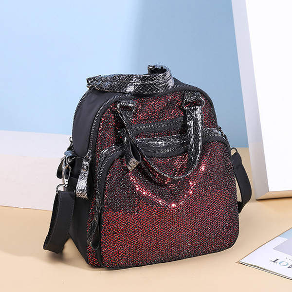 Rucsac actual de damă în roșu și negru