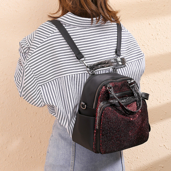 Rucsac actual de damă în roșu și negru