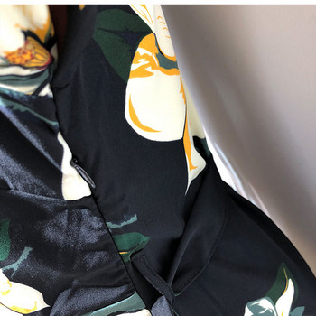 Rochie de dama cu decolteu in V si maneci 3/4 cu model floral