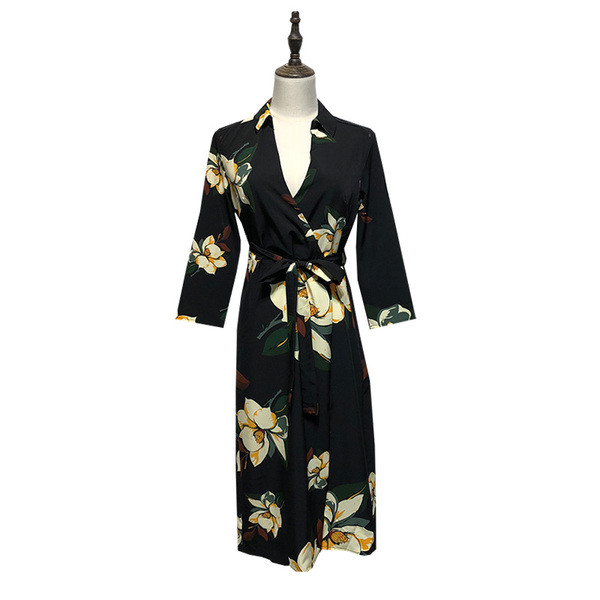 Rochie de dama cu decolteu in V si maneci 3/4 cu model floral