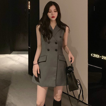 Rochie actuală de damă în doi veterinari cu decolteu în V