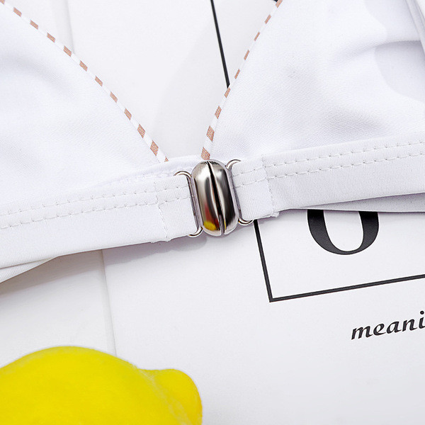 Costum de baie cu dungi din două piese cu top triunghiular