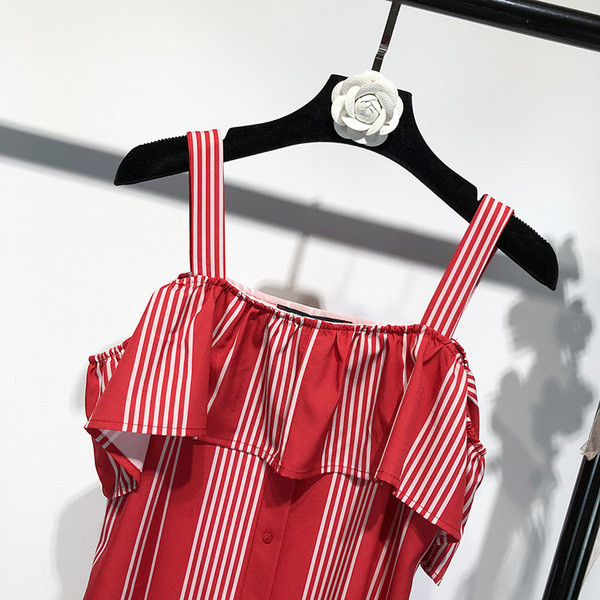 Rochie de dama in dungi cu decolteu patrat si bretele subtiri