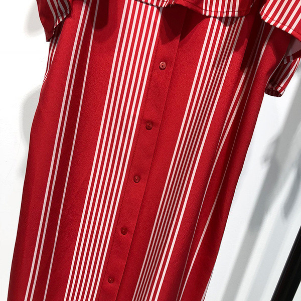 Rochie de dama in dungi cu decolteu patrat si bretele subtiri