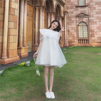 Rochie elegantă de damă în alb cu tul