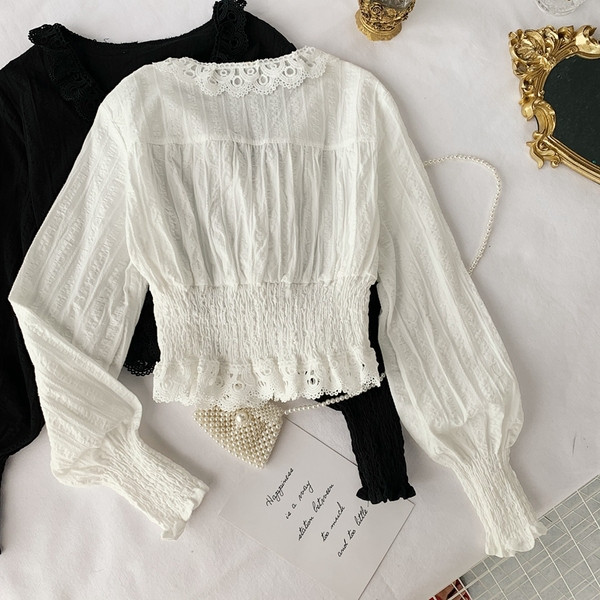 Cămașă elegantă de damă cu decolteu în V în alb-negru