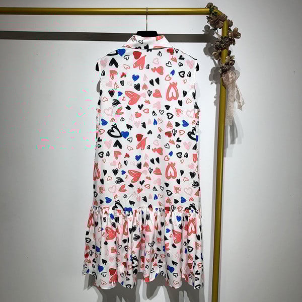 Rochie scurta de dama cu guler clasic si aplicatie - inima