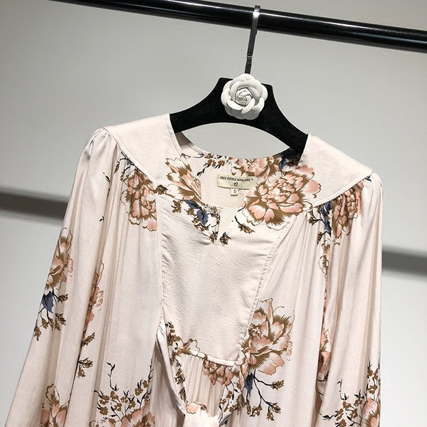 Rochie larga si lunga in alb cu model floral