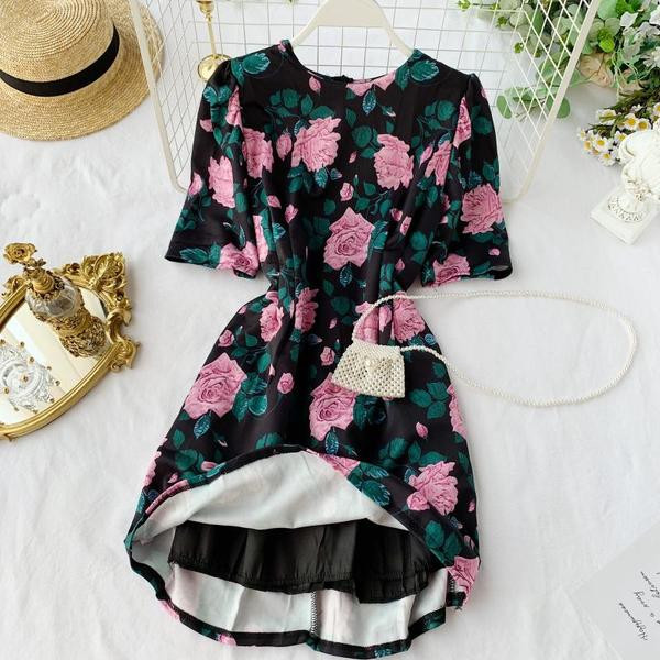 Rochie de dama cu maneci scurte si model floral