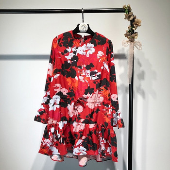 Rochie de dama cu decolteu oval in rosu cu model floral