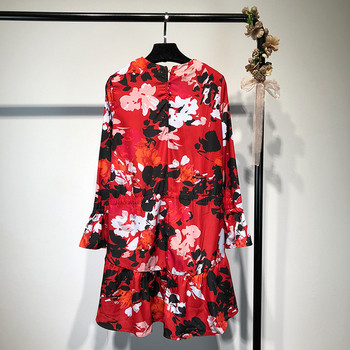 Rochie de dama cu decolteu oval in rosu cu model floral