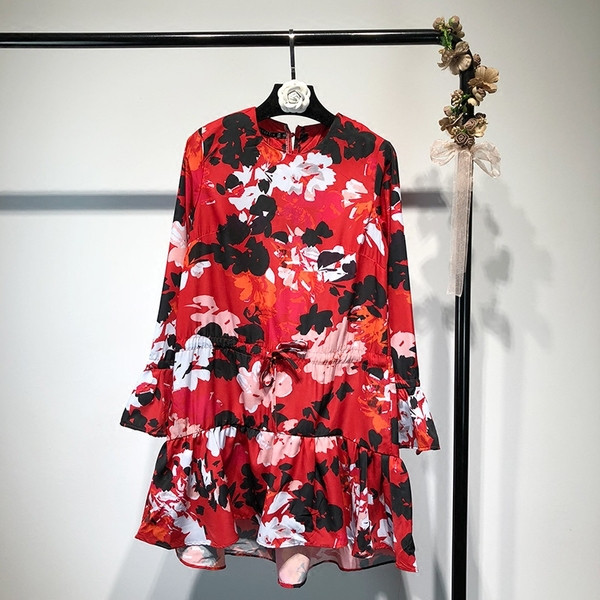 Rochie de dama cu decolteu oval in rosu cu model floral