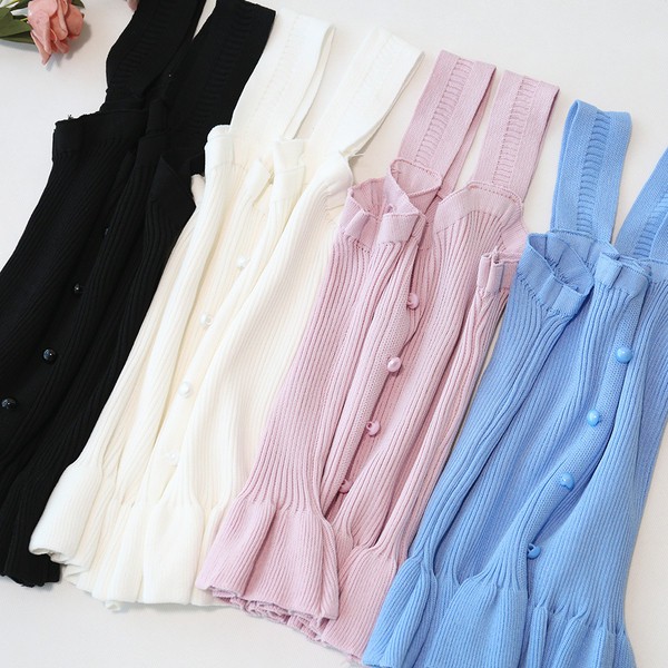 Top de damă modern în patru culori cu nasturi